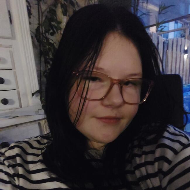 Baby-sitter in Rozenburg: Nikki