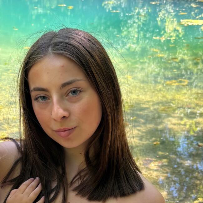 Babysitter in Villefranche-de-Rouergue: Mathilde