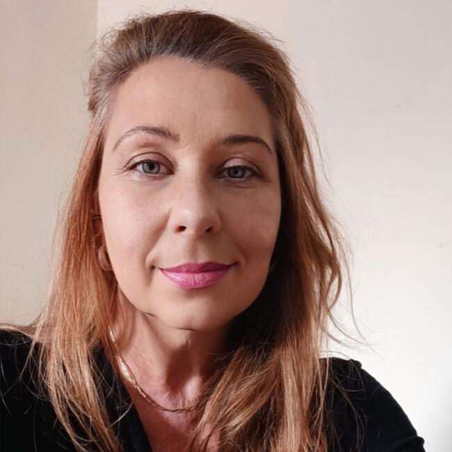 Babysitter in Marília: Denise