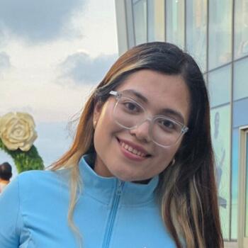 Nanny in Borough of Queens: Erika