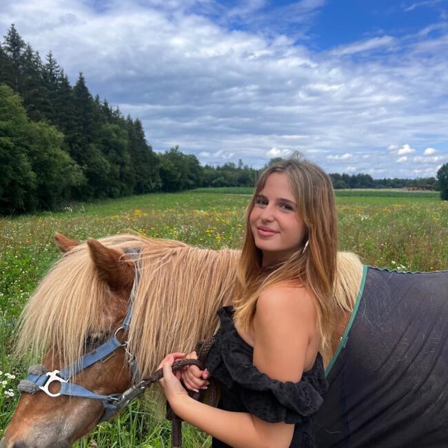 Oppas in Rijswijk: Anna