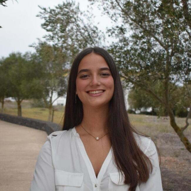 Babysitter in Cascais: Raquel