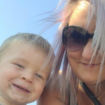 Babysit job in Beringen: babysit jobs Larissa