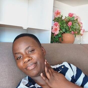 Babysitter Cape Town: Charity M