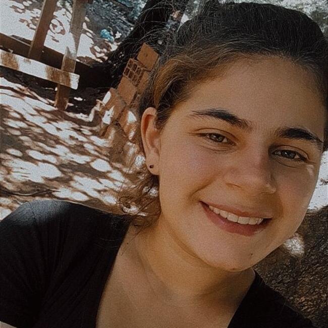 Babysitter in Río Luján: Laura