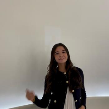 Babysitter in Sant Andreu de Llavaneres: Paula