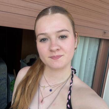 Babysitter in Brive-la-Gaillarde: Clemence