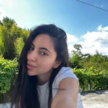 Canguro en Ourense: Yuliana