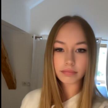 Babysitter in Taninges: Manon