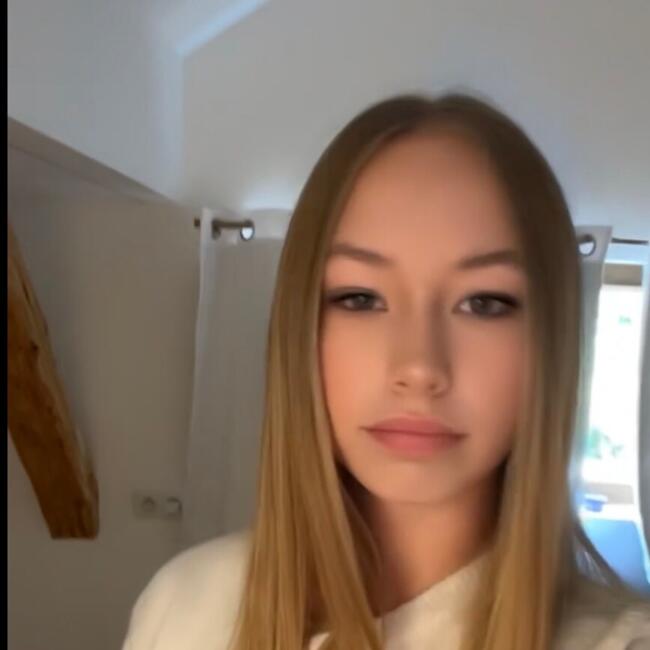 Babysitter in Taninges: Manon