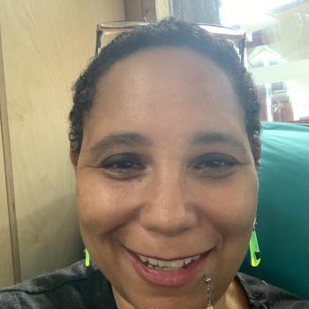 Babysitter Sydney: Linda M