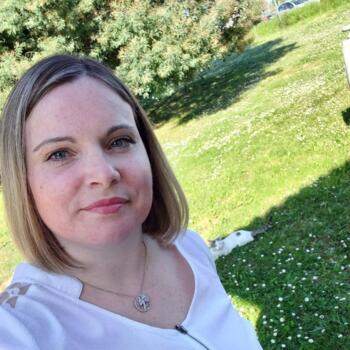 Babysitter in Villeneuve-de-Duras: Amanda