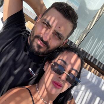 משרת בייביסיטר ב- יבנה: משרת בייביסיטר חי