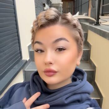 Nanny Savigny-sur-Orge: Elona