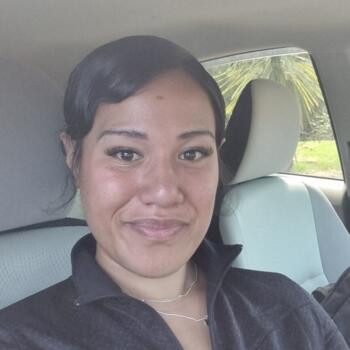 Babysitter Auckland: Valamotu