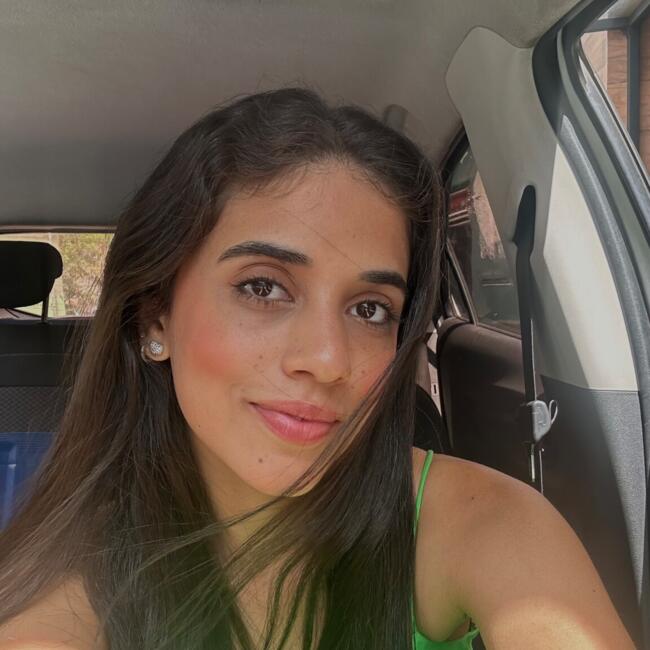 Babysitter in Sabará: Layla