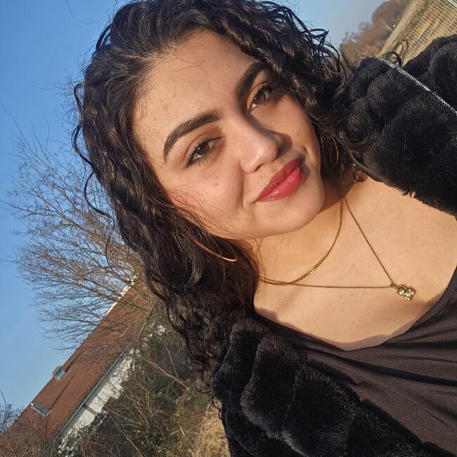 Babysitter in Berlin: Skarlet