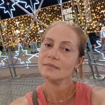 Babá em Blumenau: Viviane