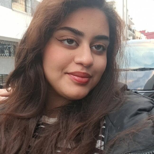 جليسة أطفال في رباط: Yassmine