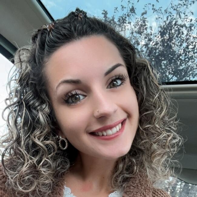 Babysitter in Machilly: Emma