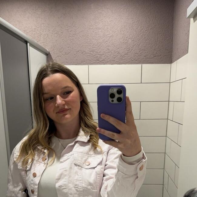 Babysitter in Schieren: Emily