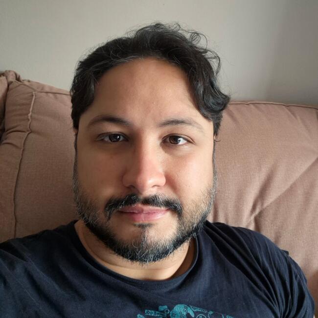 Emprego de babá em Brasília: Daniel