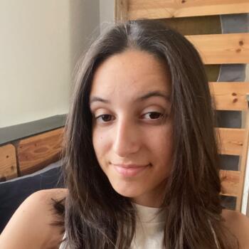 Babysitter Sainte-Foy-lès-Lyon: Emmanuelle