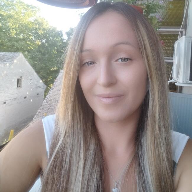 Bebisiterka u Kačarevo: Marijana