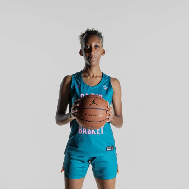 Babysitter in Noisy-le-Sec: Emma