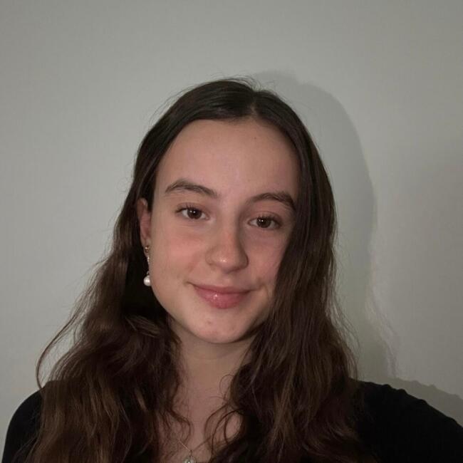 Babysitter in Neubiberg: Laura