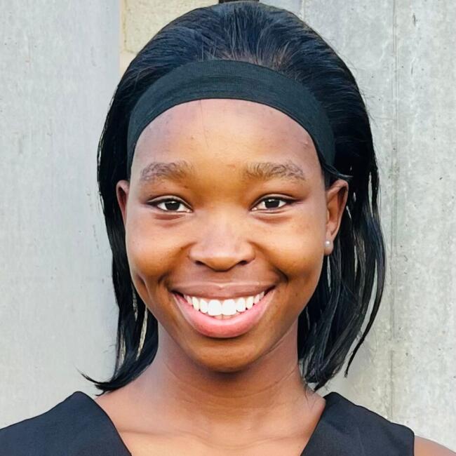 Babysitter in Petersburg: Nozipho