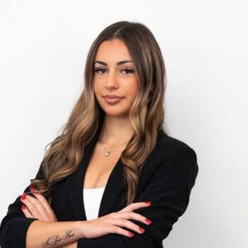 Babysitter in Algiers: Sarra