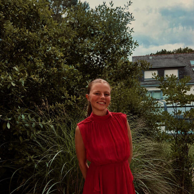 Babysitter in Ploemeur: Emilie