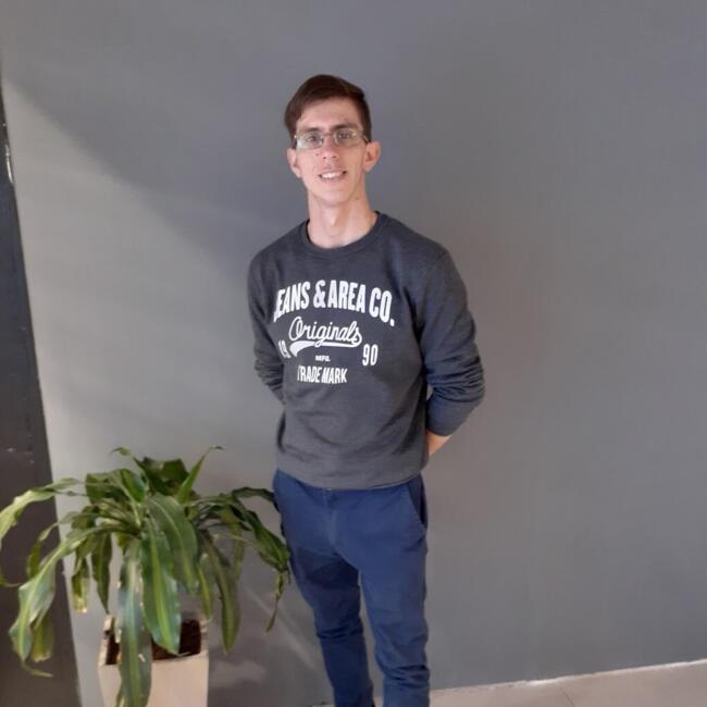 Babysitter in Paris: Exequiel