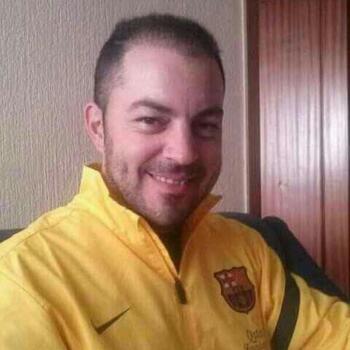 Babysitting job in Huelva: babysitting job Ismael