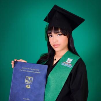 Babysitter in Azua: Helen