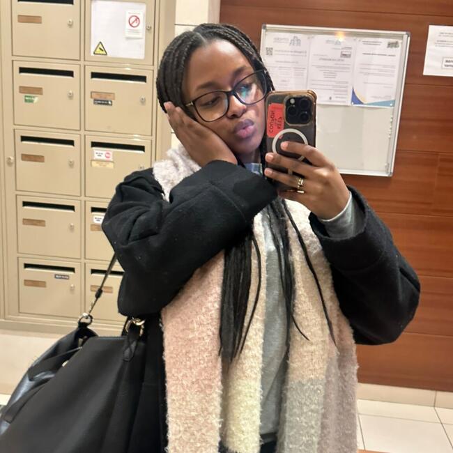 Babysitter in Le Plessis-Robinson: Enelle