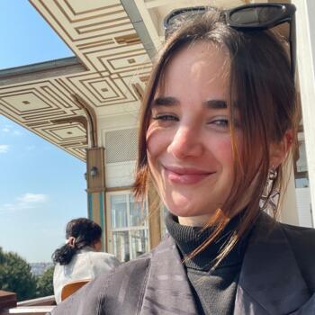 Babysitter Paris: Capucine