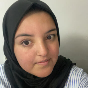 Babysitter Bradford: Sahar