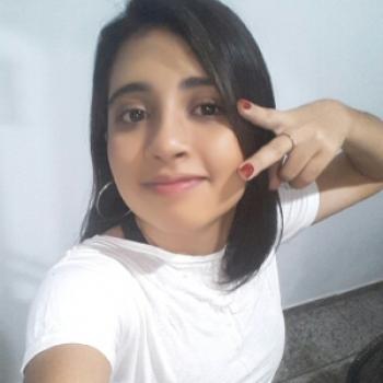 Babá Campo Grande: Larissa