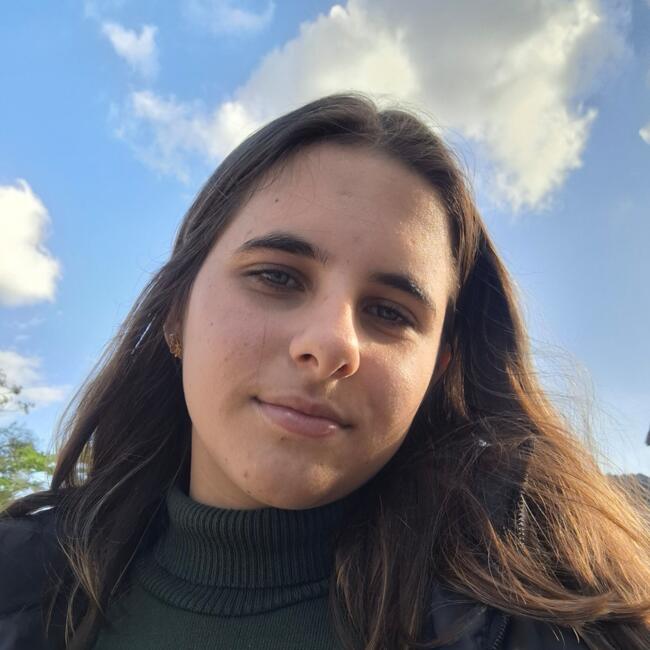 Babysitter in Estância Velha: Roberta