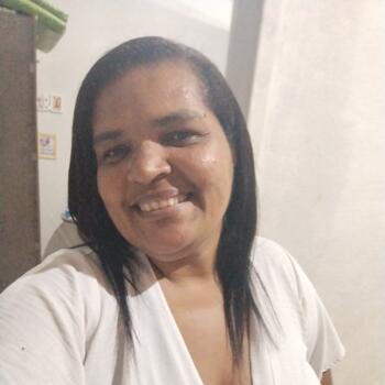 Babá em Recife: Ivaneide