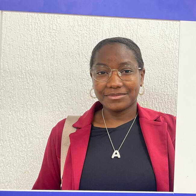 Babysitter in Aveiro: Néria