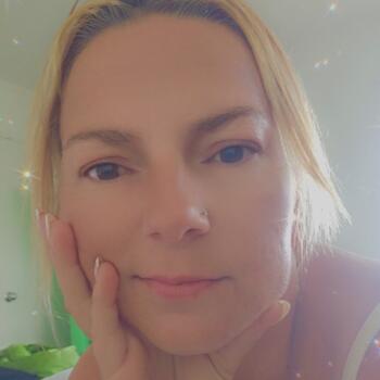 Parent Auckland: Crystal