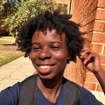 Babysitter District Heights: Valentin