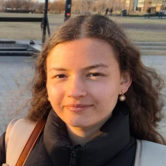 Babysitter in Noailles: Emilie