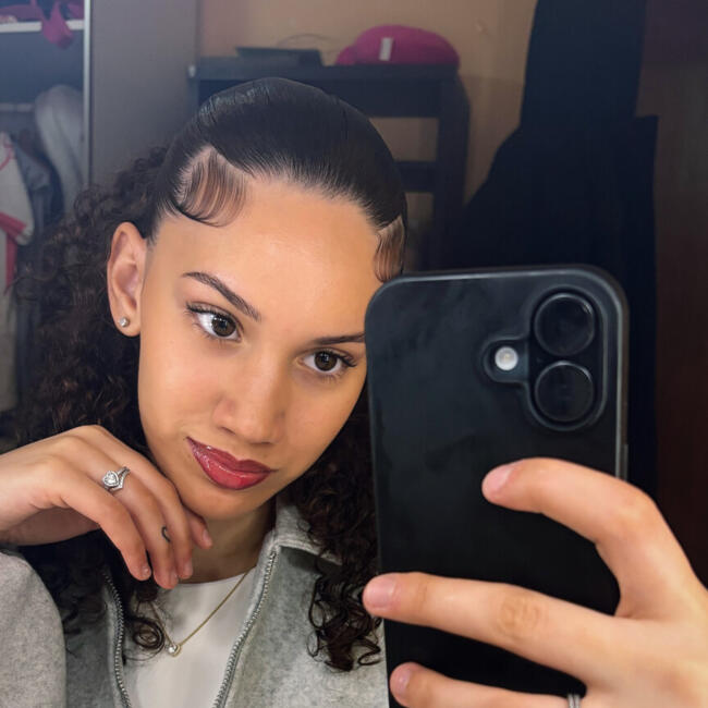 Babysitter em Moita: Denise