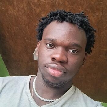 Babysitter in Lafitole: Ariel donald