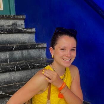 Babysitter in Villeurbanne: Emma