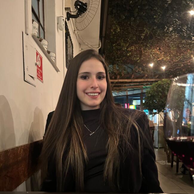Babysitter in Guarulhos: Aline
